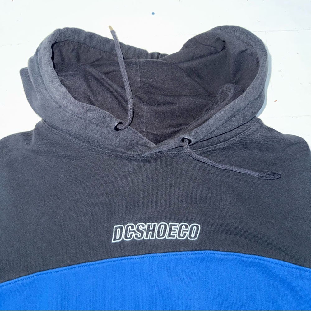 Vintage DC Men's Hoodie with Black and Blue Design 90s Skateboard Retro - Picture 2 of 5